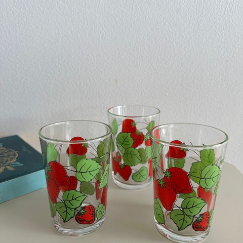 Glass jordbærmønster 3 stk