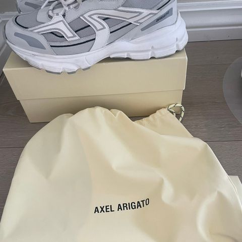 AXEL ARIGATO JOGGESKO Størrelse: 41 (41) | Farge: White