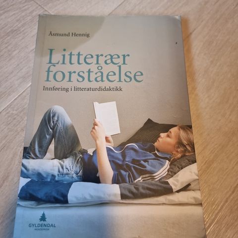 Litterær forståelse av Henning (2010)