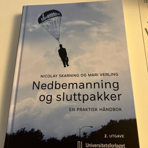 Nedbemanning og sluttpakker: en praktisk håndbok - ISBN 9788215063430