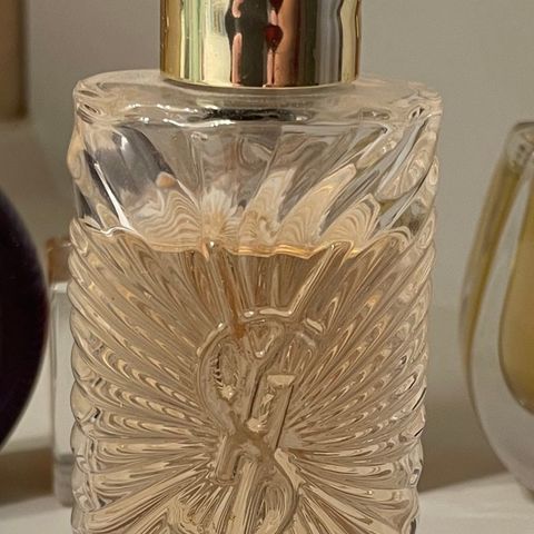 Saharienne Yves Saint Laurent, dame parfyme,