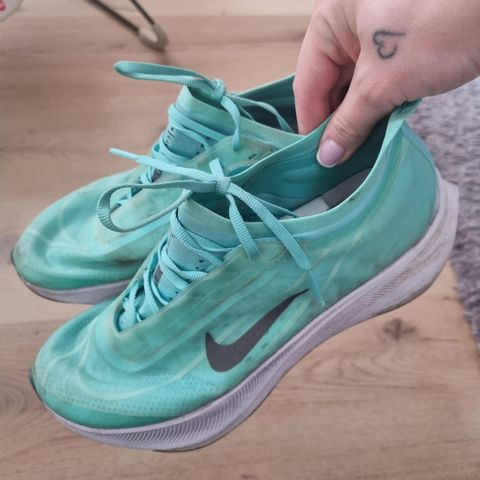 Nike Zoom fly 3 løpesko Str. 39