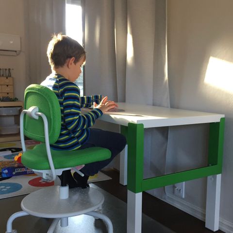 IKEA Arbeidsbord og Arbeidsstol for barn