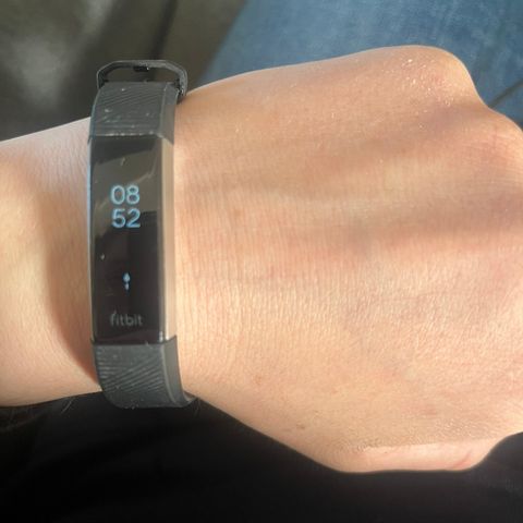 fitbit alta hr