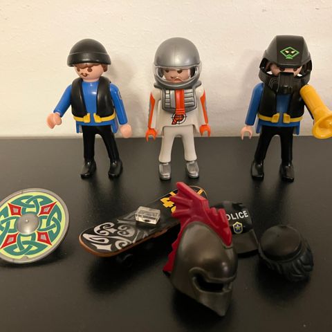 Playmobil vintage figurer og litt smått.