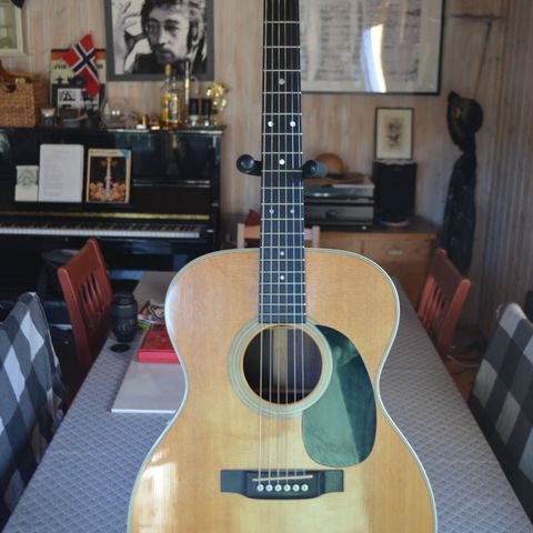 Martin 000-28 Acoustic Guitar.