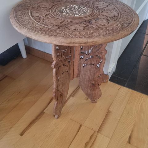 Folding indian table