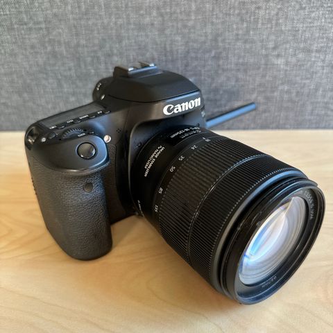 Canon 80D + 18-135mm
