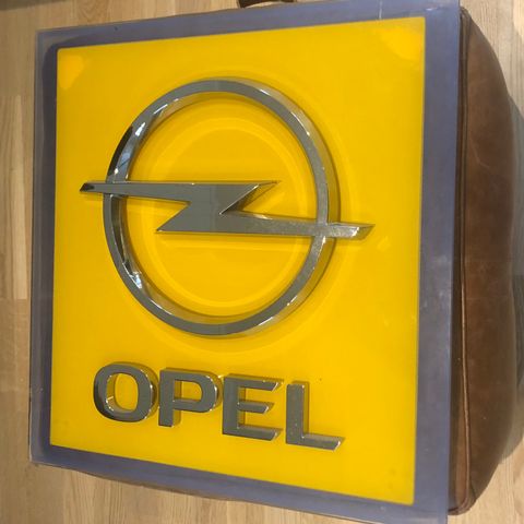 Opel glasskilt