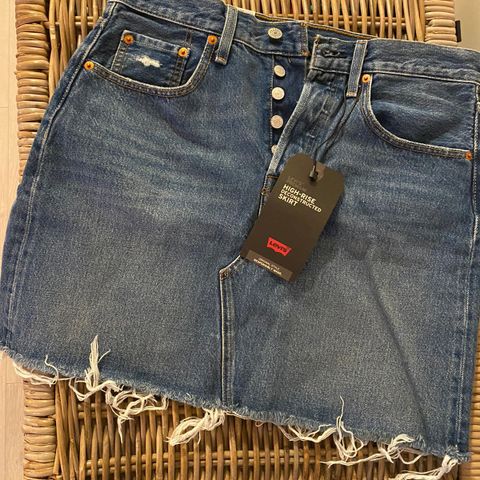 Levi’s skjørt str 30