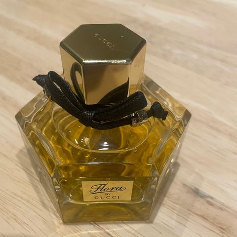 FLORA EAU DE PARFUM SPRAY 1,7 OZ FOR KVINNER