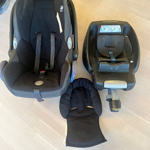 Maxi-Cosy Cabriofix bilstol (til baby) med base og nyfødt- innlegg
