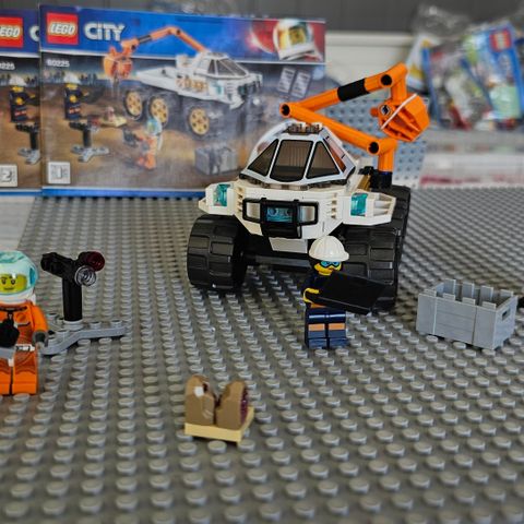 Rover månekjøring Lego 60225