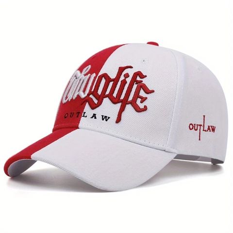 Caps/baseballcaps med "Thug life/Outlaw" logo.