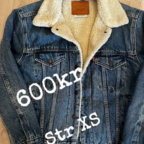 Levis Sherpa Trucker