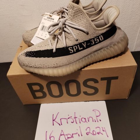 Yezzy 350 slate 43 1/3