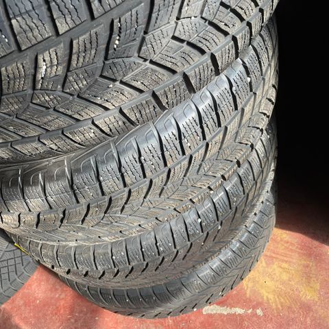 Goodyear Ultragrip ice SUV 225/65 R17 102T