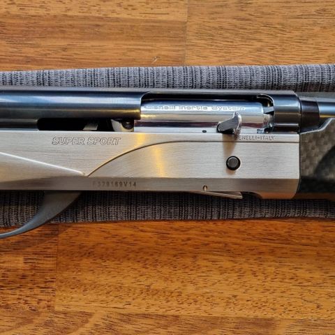 RESERVERT Benelli SuperSport 30 12/76 halvautomat hagle - strøken 🇮🇹