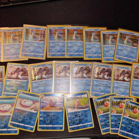 Pokemon kort - Pokemon GO - Holos, reverse holo, reverse rare og rares