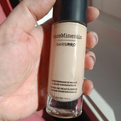 Bare Minerals foundation - Ivory 02