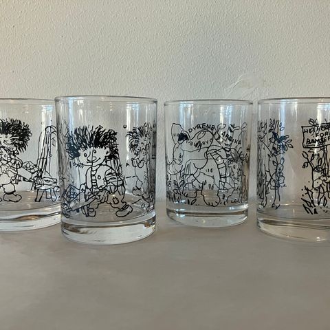 Egner-glass. 4 barneglass med tegninger av Torbjørn Egner