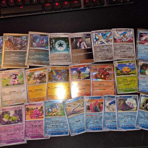 Pokemon kort - Paradox Rift - Holos, reverse holos, reverse rare og rares