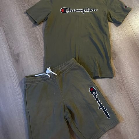 Champion shorts og t- skjorte str xs