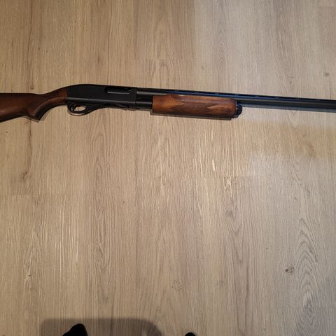 Pumpehagle Remington 870 12/76