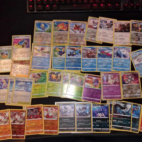 Pokemon kort - Astral Radiance - Holos, reverse rare, rare og reverse holos