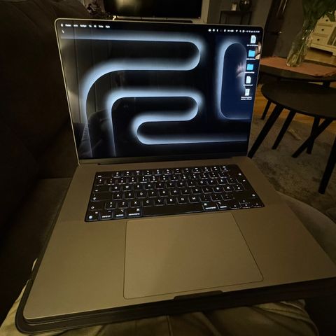 Macbook Pro 16 (M1 Pro 2021)