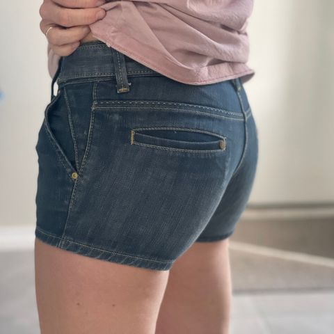 Jeans denim olashorts / fit shorts til dame fra HM i str S