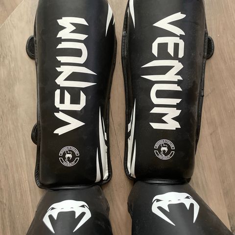 Venum "Challenger" Standup Shinguards, Black