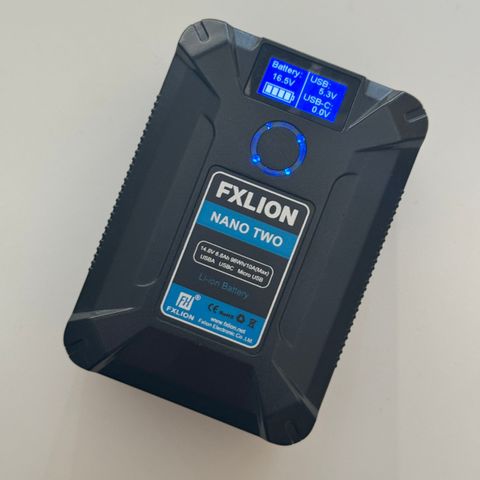 FXLION V-lock Nano Two batteri Stk 14.8V, 98Wh. D-tap, USB-A, USB-C inn/ut