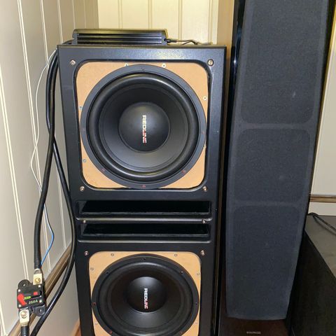 DD Audio 12x2 med phenix gold forsterker.