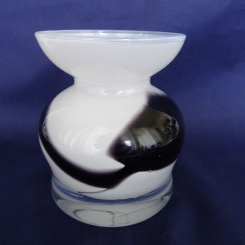Vase fra Randsfjord glass ,designer Torbjørn Torgersen, NY PRIS!
