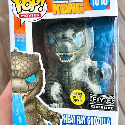 Funko Pop! Heat Ray Godzilla (Glow In The Dark) | Godzilla vs. Kong (1018)