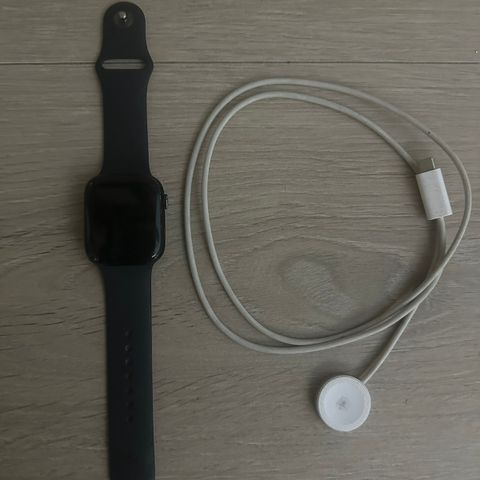 Apple watch serie 7 (45mm)