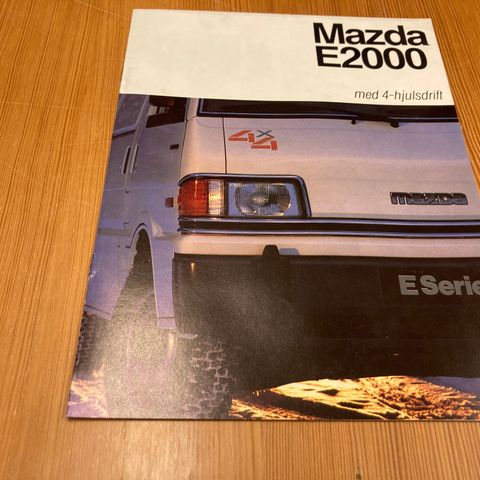 BILBROSJYRE - MAZDA E2000 MED 4-HJULSDRIFT - 1986