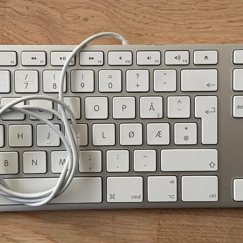 Apple Keyboard wired