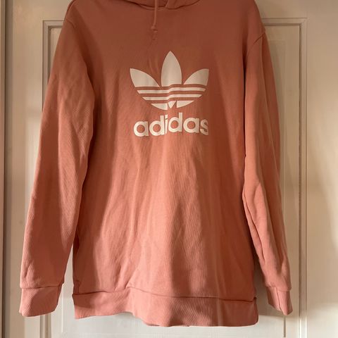 Adidas hettegenser