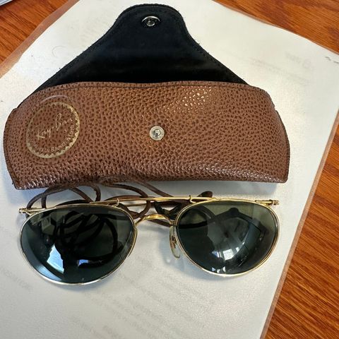 Vintage Ray Ban i god stand