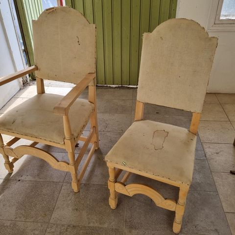 Fire  gamle stoler