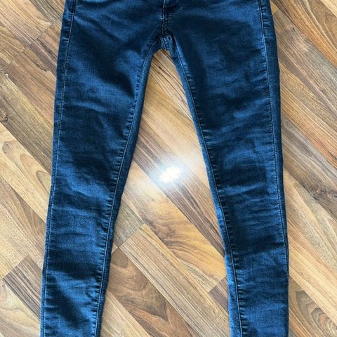 Bik Bok jeans i str XS.