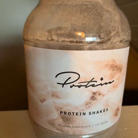 Proteinpulver / protein shake uåpnet