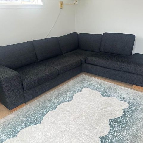 Flott sofa med sjeselong