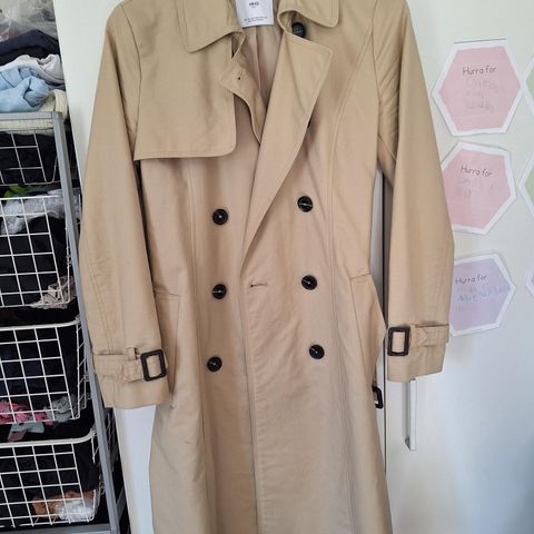 Trenchcoat fra Mango str xs