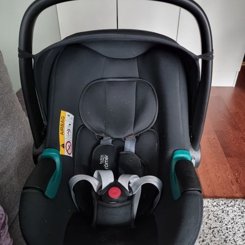 Britax Römer Baby Safe 3-i-size bilstol