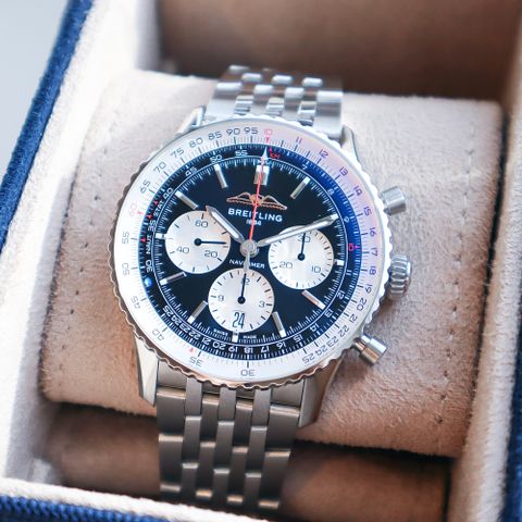 Breitling Navitimer 43mm 2024 klokke komplett med eske