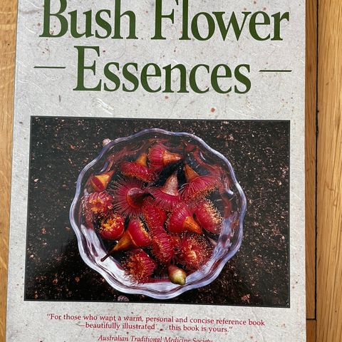 "Australian Bush Flower essence" av Ian White