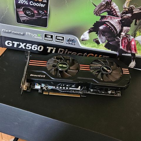 ASUS Nvidia GTX560 Ti DCII